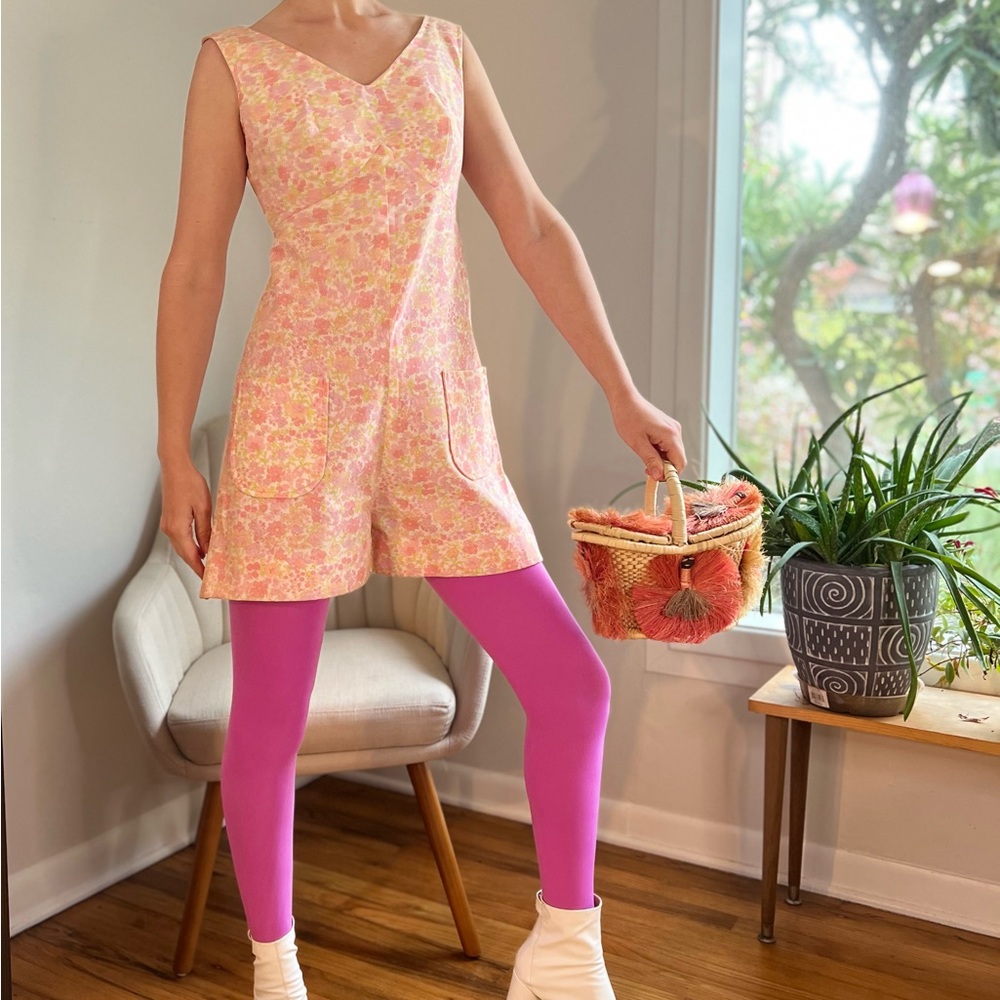 Vintage Pink Romper, Midcentury Women’s Floral Playsuit - Picture 4 of 10